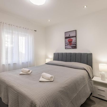 Apartments Petra โบล ภายนอก รูปภาพ