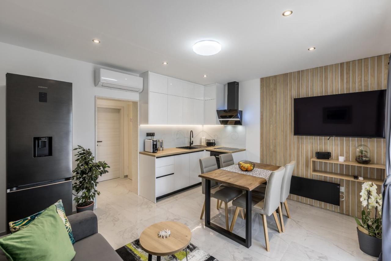 Apartments Petra โบล ภายนอก รูปภาพ